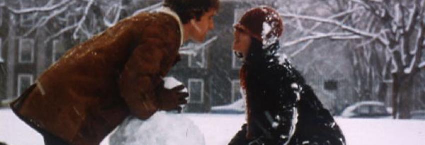 Love Story : Ally McGraw et Ray Milland dans la neige