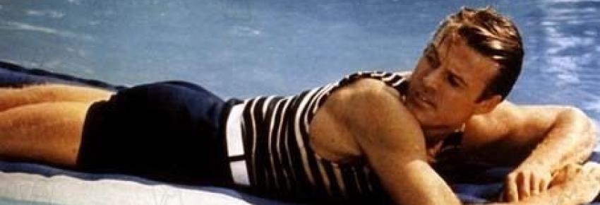 Robert Redford, Gatsby, dans la piscine de sa luxueuse demeure