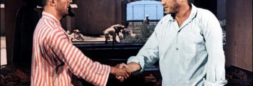 Papillon : la poignée de main de Dustin Hoffman & de Steve Mc Queen