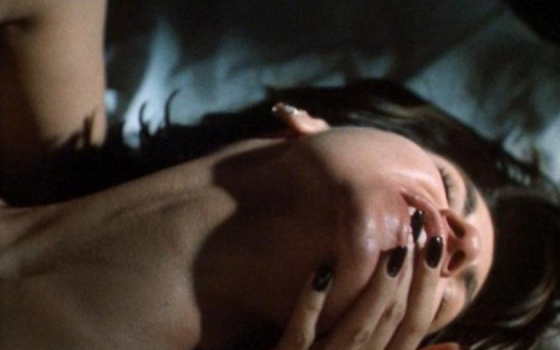 Jennifer Tilly, Gina Gershon : scène de sexe lesbienne