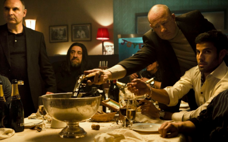 L'immortel : scène de la fête d'anniversaire 