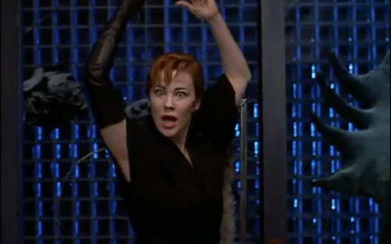 Catherine O'Hara danse sur Day-O ... contre son gré