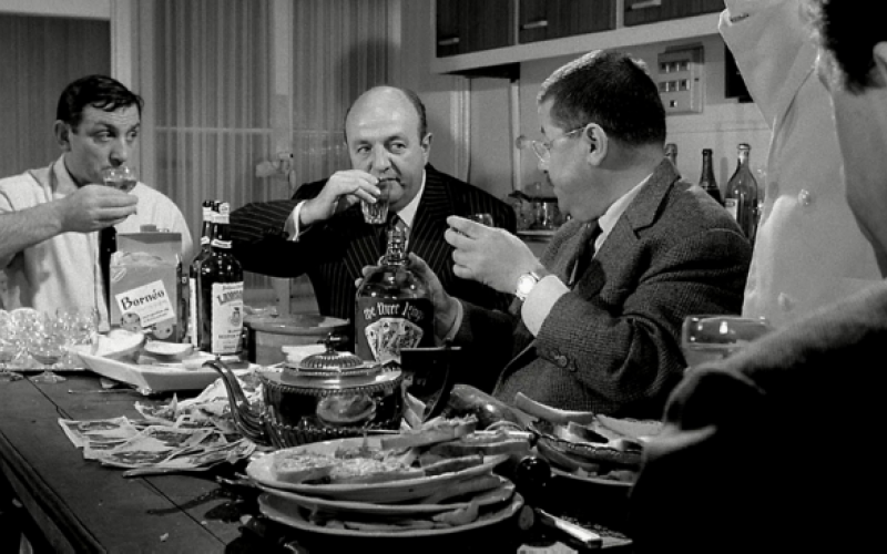 Lino Ventura, Bernard Blier, Francis Blanche dans la cusine (Tontons flingueurs)