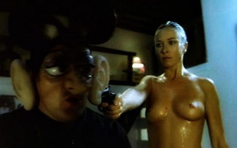 Marlene jobert nue dans la guerre de polices