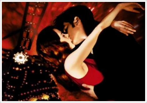 Kidman et McGregor s'embrassent